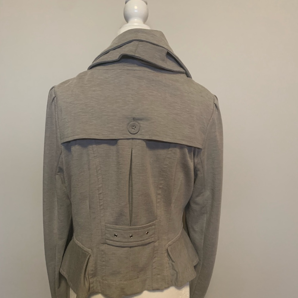 Jacket - Picture 4 of 5
